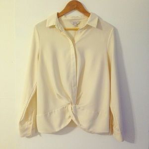 💜3 for 15 -Nicole Miller Twist Front Blouse
